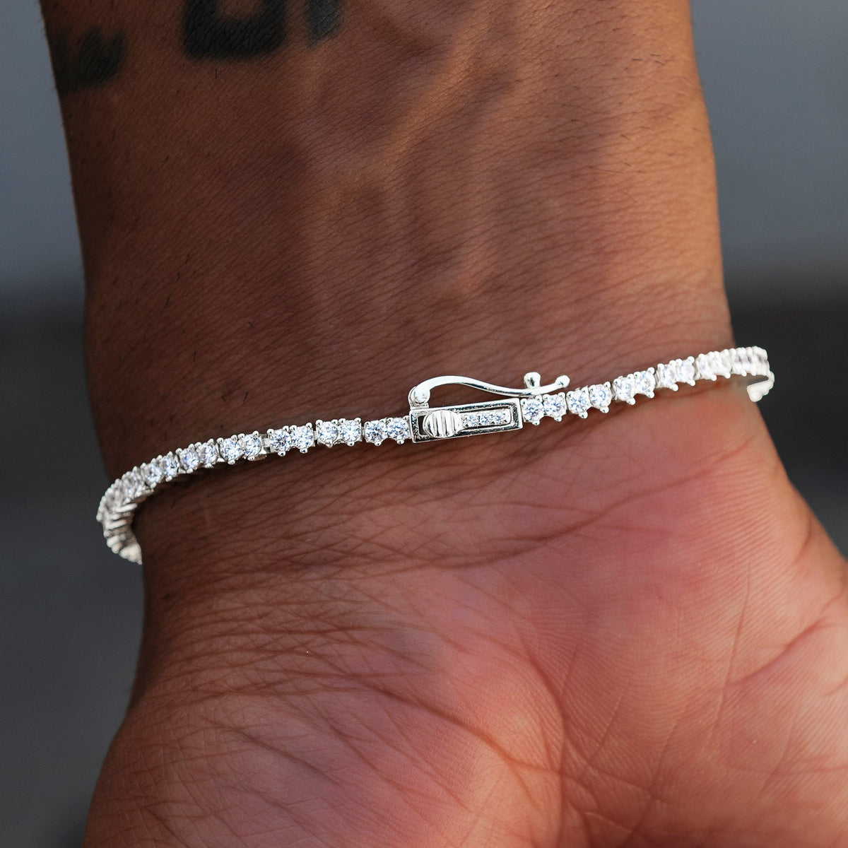 3 Prong Tennis Bracelet in White Gold -2mm