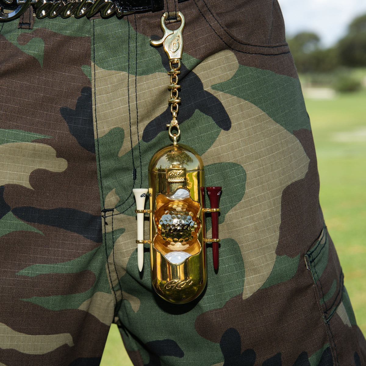 Clip-on Golf Ball Holder Accessory in Yellow Gold
