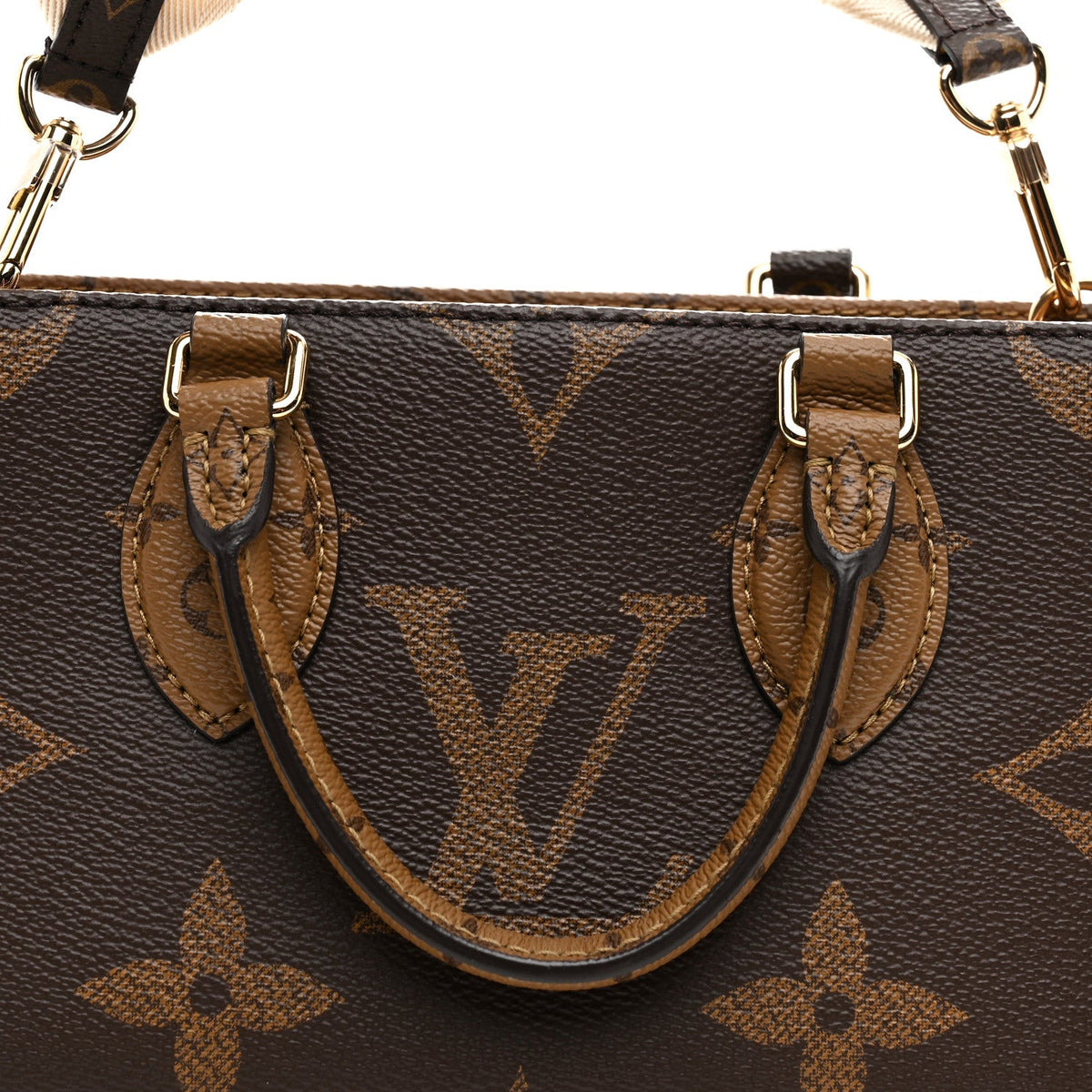 Reverse Monogram Giant OnTheGo East West